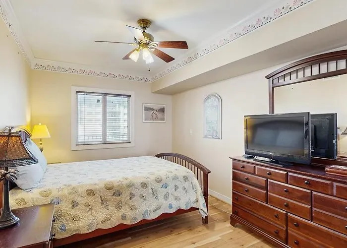 Gorgeous In Oceanfront Complex With Shared Pool & Hot Tub Free Wifi *