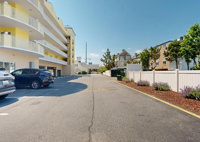 Gorgeous In Oceanfront Complex With Shared Pool & Hot Tub Free Wifi Holiday home *