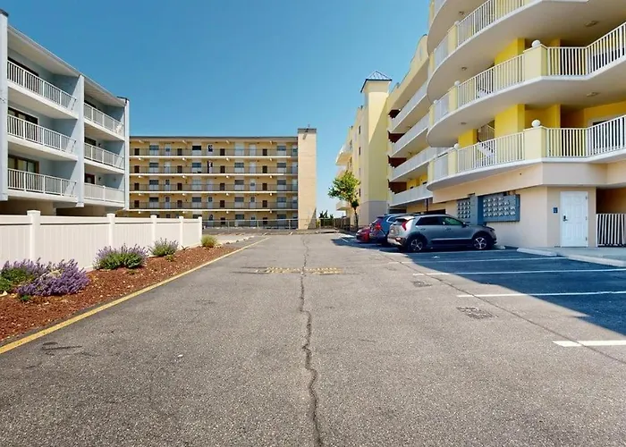 Gorgeous In Oceanfront Complex With Shared Pool & Hot Tub Free Wifi Holiday home *